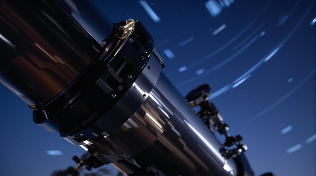 Monture à fourche robuste d'un télescope Meade